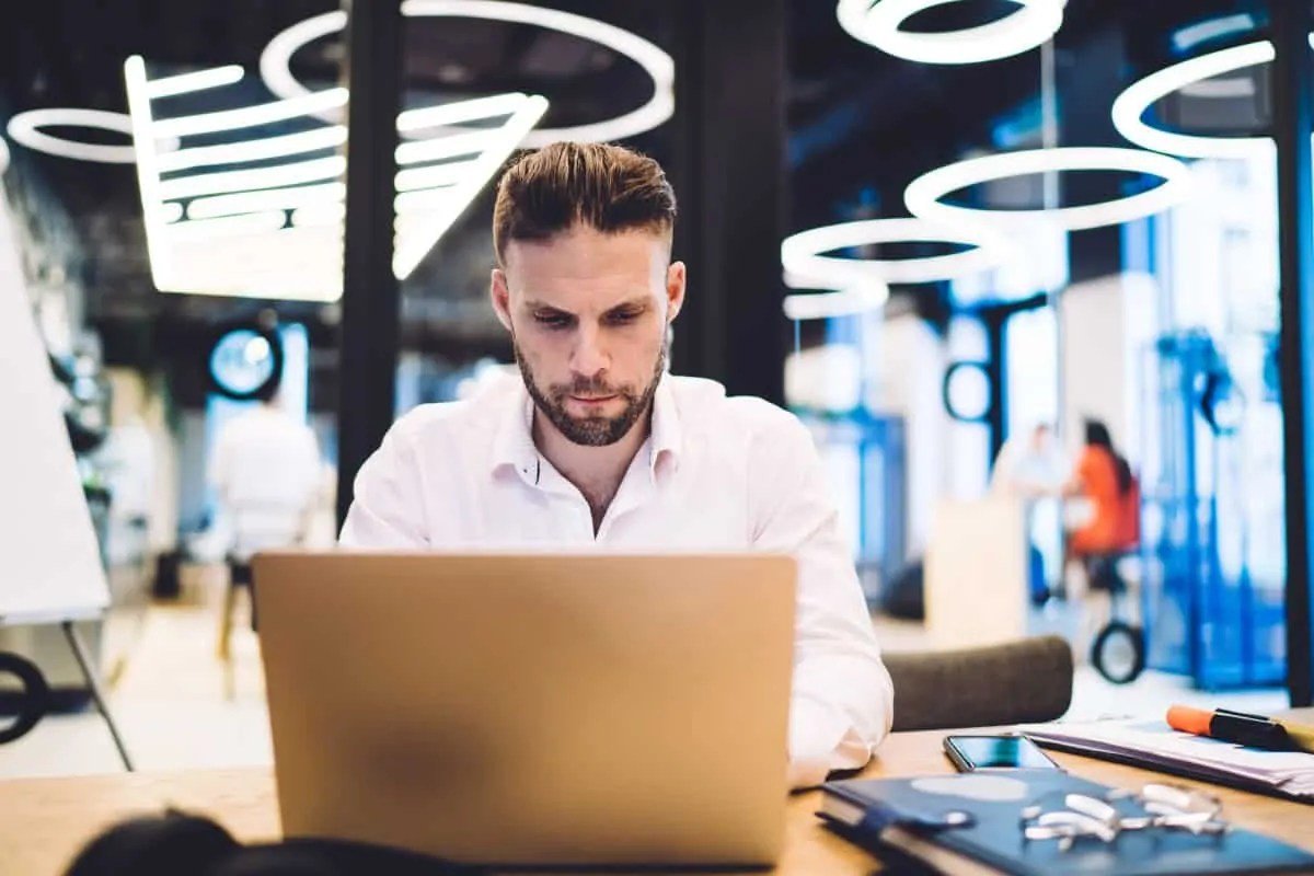 Identifying & Managing Your Location Sharing Status for Digital Privacy